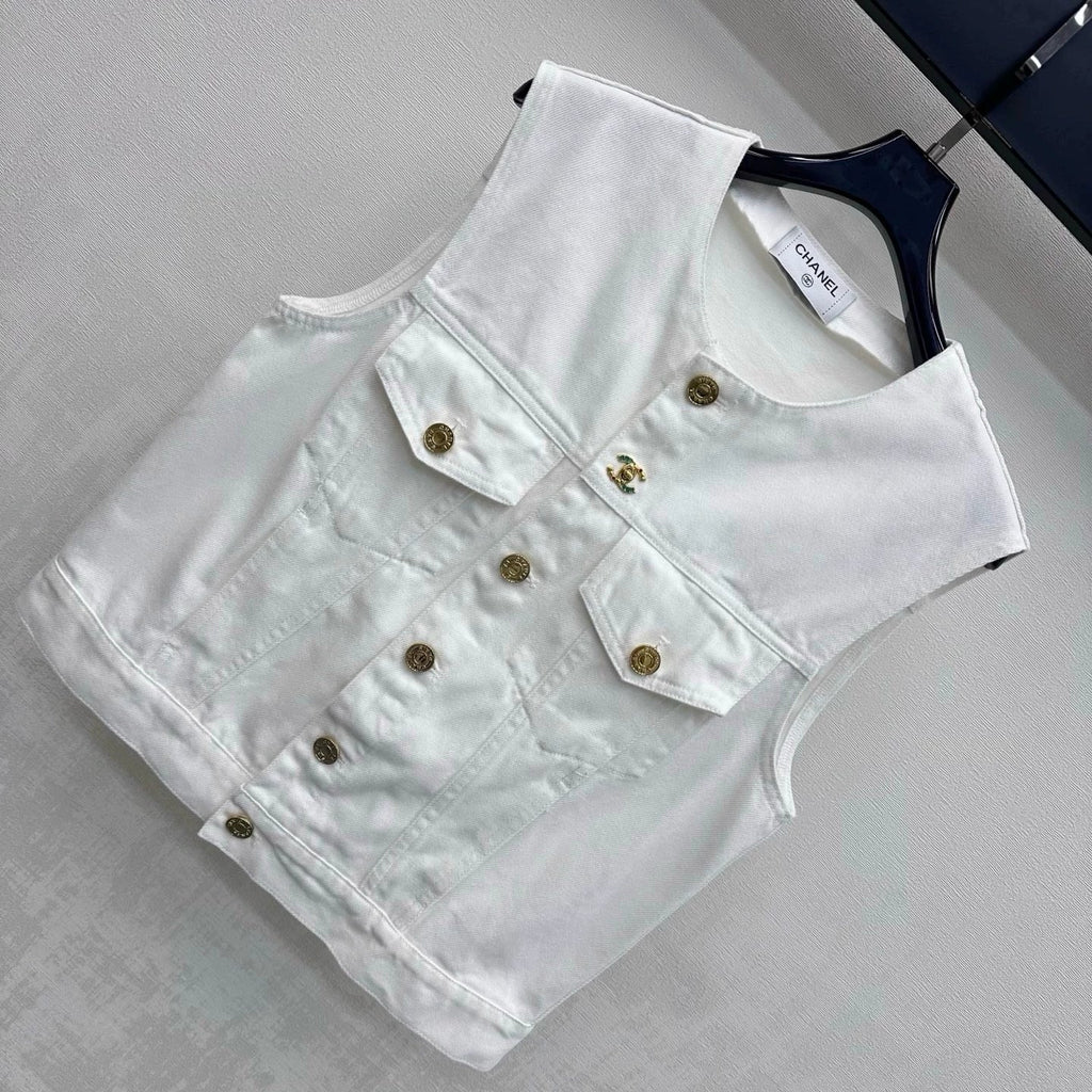 Chanel / 26 New Denim Vest
