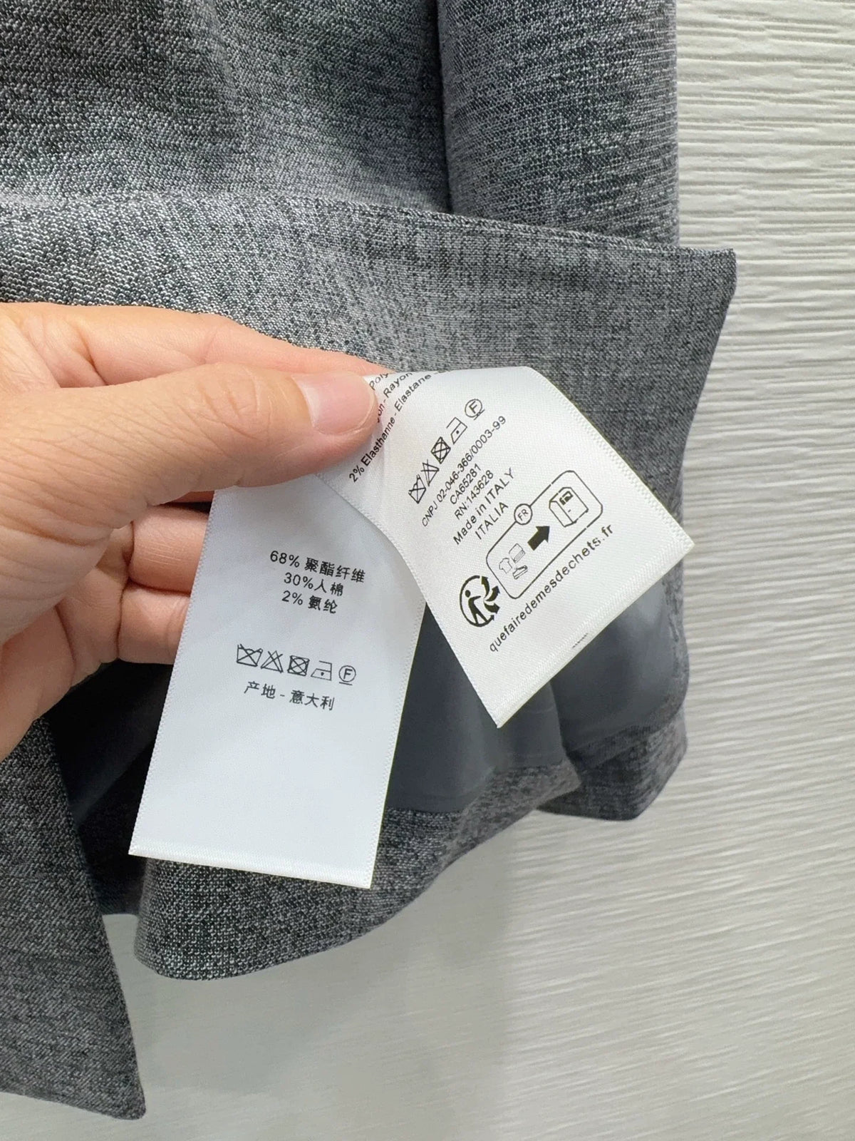 26New Classic Minimalist Blazer
