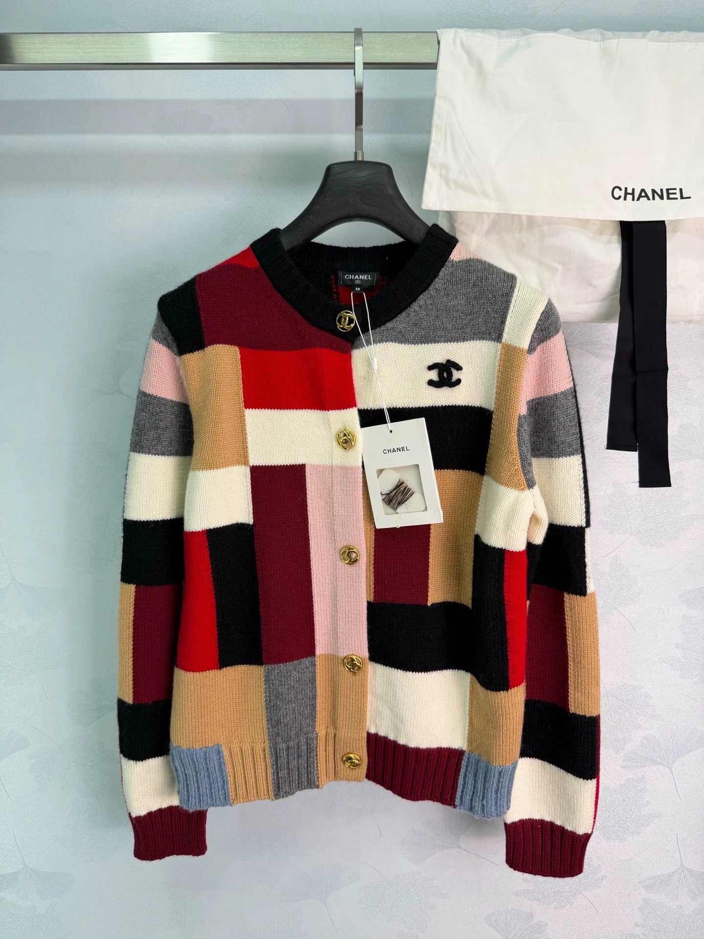 Chanel / 26 Early Autumn New Cardigan