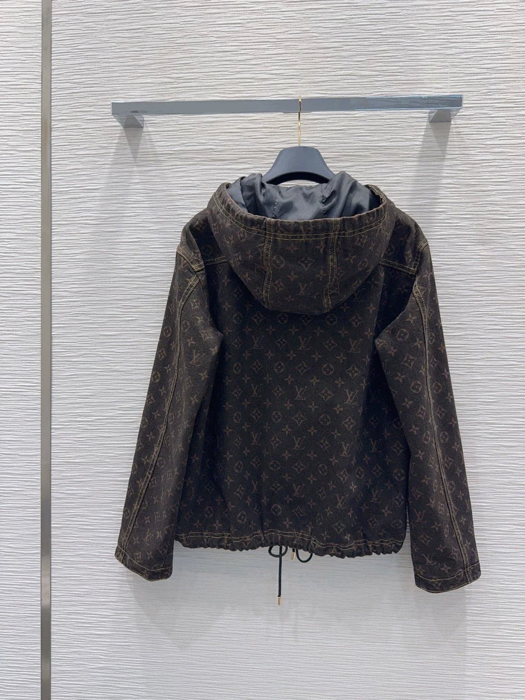 26New Long-Sleeve Denim Hooded Jacket with Print, Drawstring, and Zipper