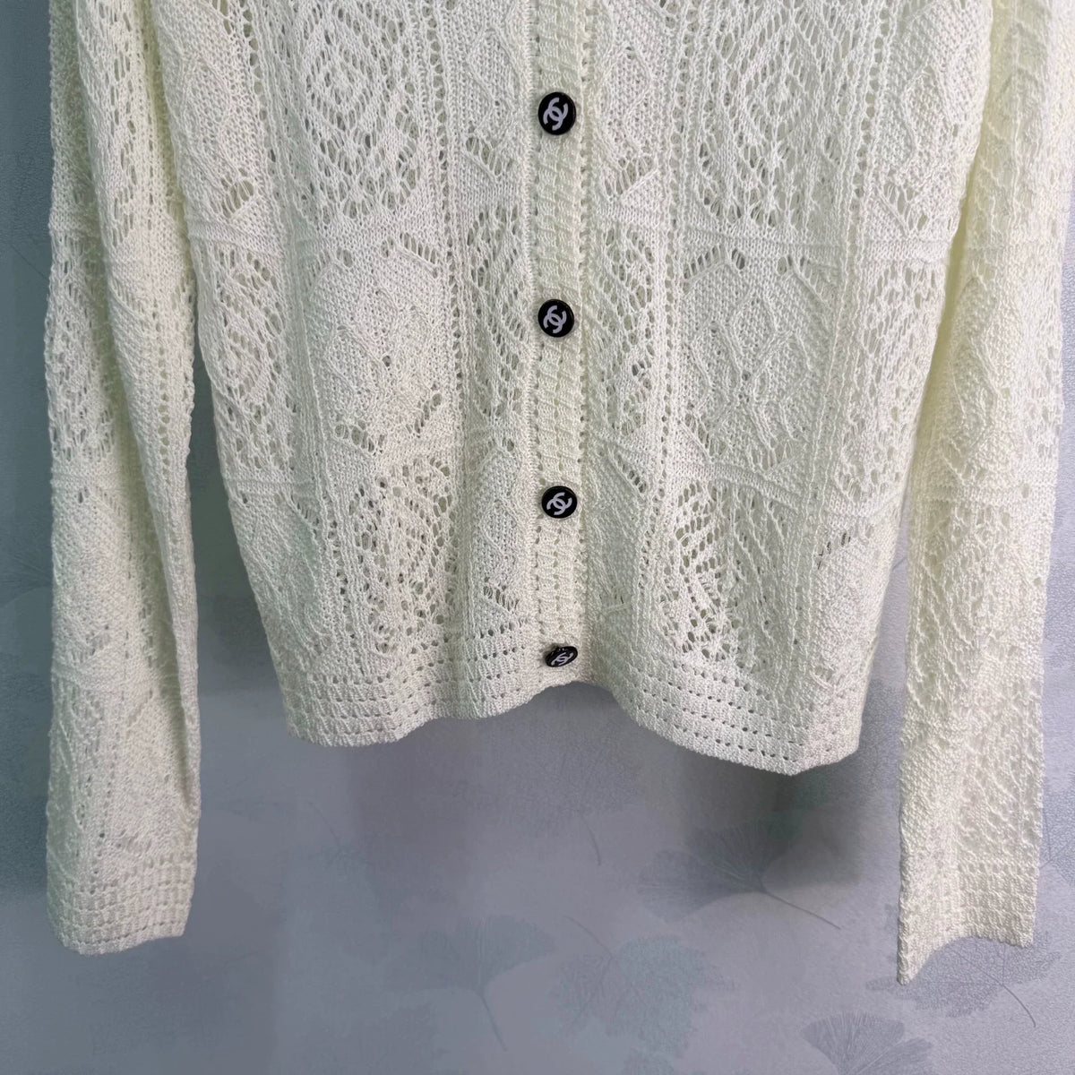 Chanel / 26 Early Autumn New V-neck Knitted Long Sleeve Cardigan
