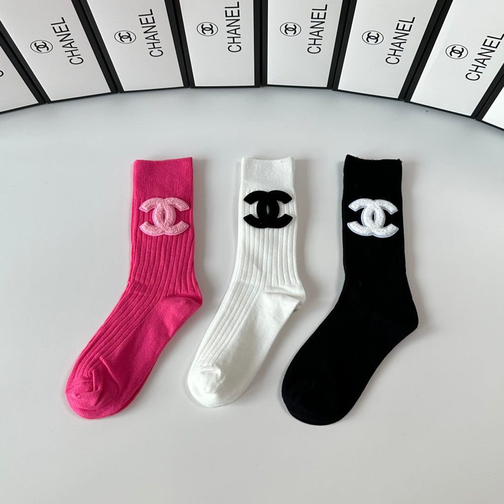 CHANEL 26S CREW SOCKS 373803 (1 BOX)