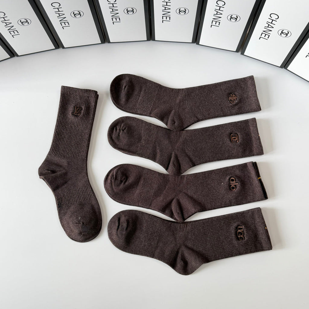 CHANEL 26S CREW SOCKS 395215 (1 BOX)