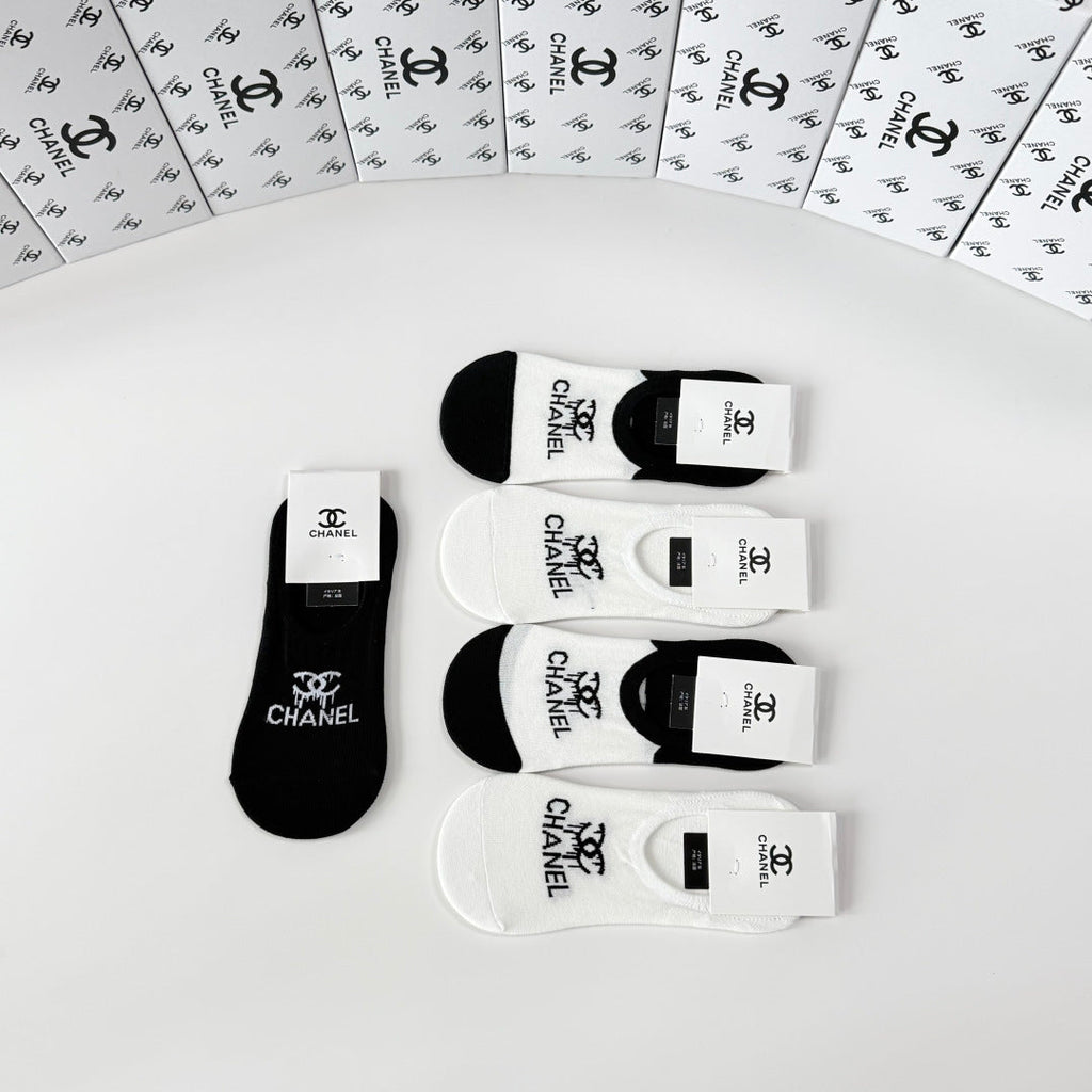 CHANEL 26S NO-SHOW SOCKS 402505 (1 BOX)