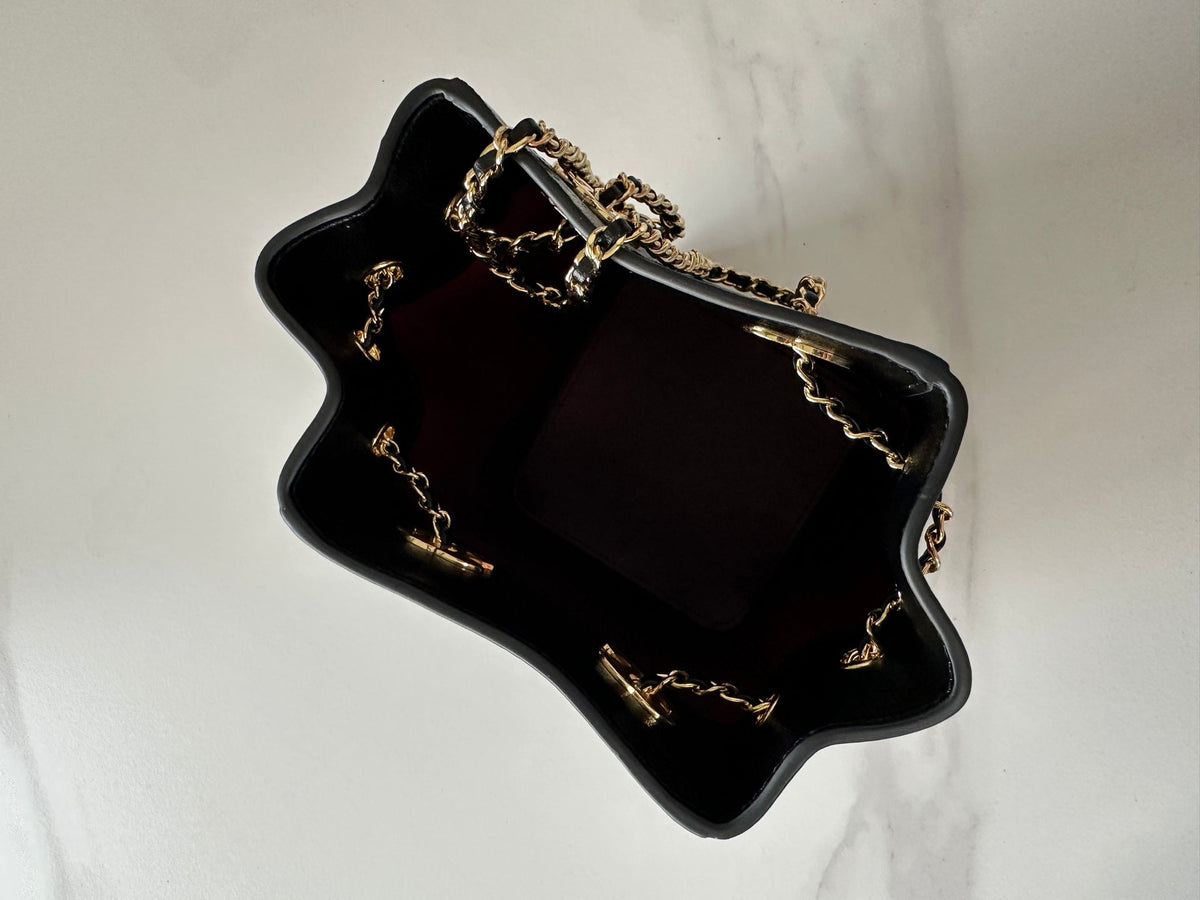 CHANEL 26S MINI BUCKET BAG 18 IN BLACK PATENT QUILTED CALFSKIN GOLD HARDWARE