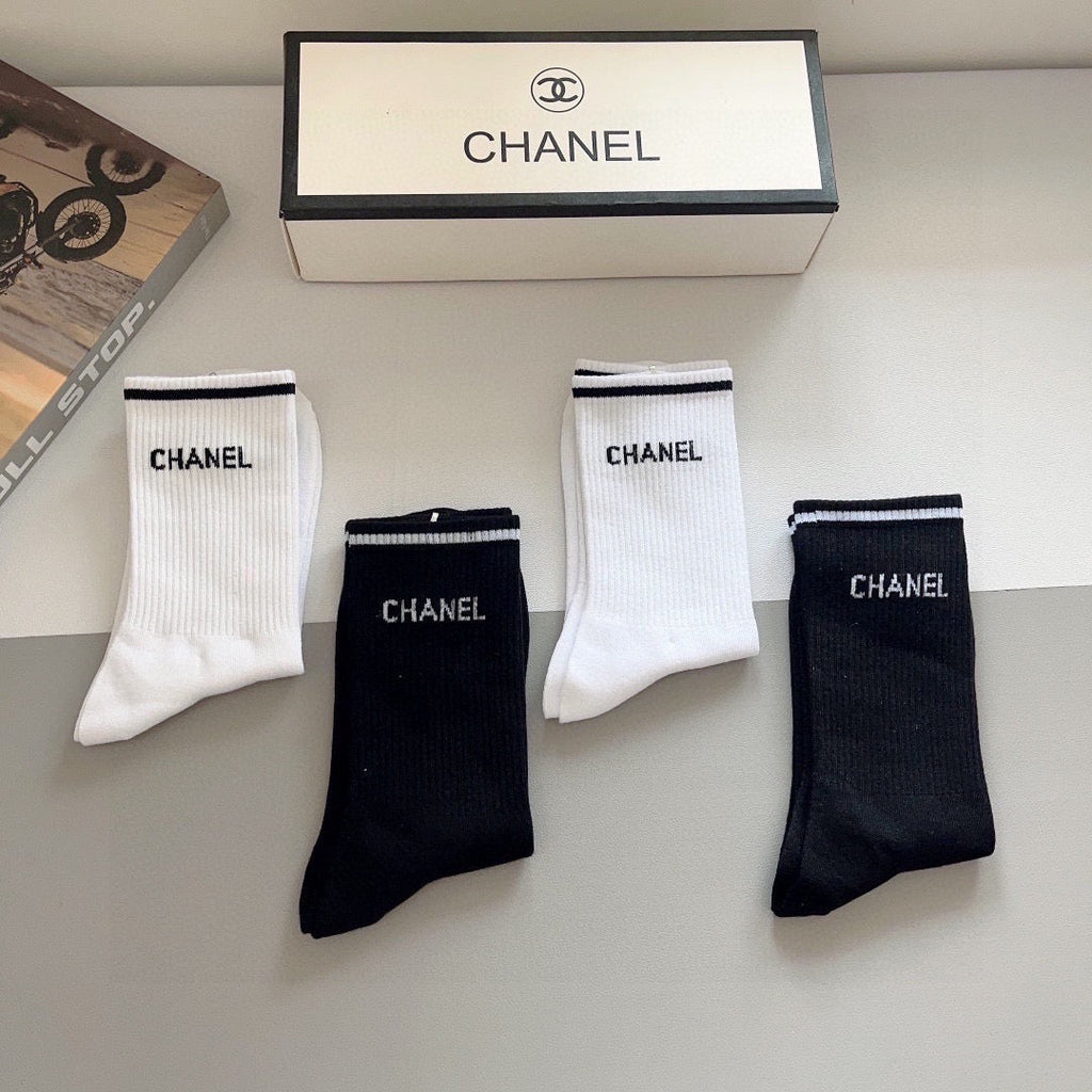 CHANEL 26S CREW SOCKS 398711 (1 BOX)
