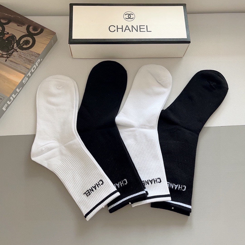 CHANEL 26S CREW SOCKS 398711 (1 BOX)