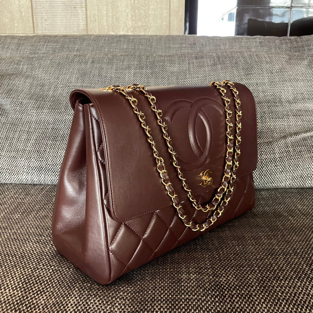 CHANEL 26S LARGE CC LOGO FLAP SHOULDER BAG 33 IN DARK BROWN LAMBSKIN GOLD HARDWARE