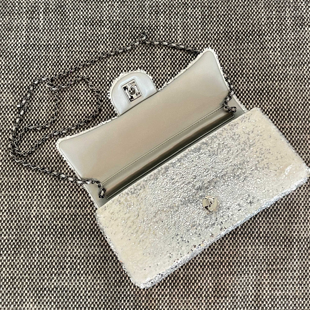 CHANEL 26S SEQUIN WOC 24 IN WHITE SILVER SEQUIN SILVER HARDWARE