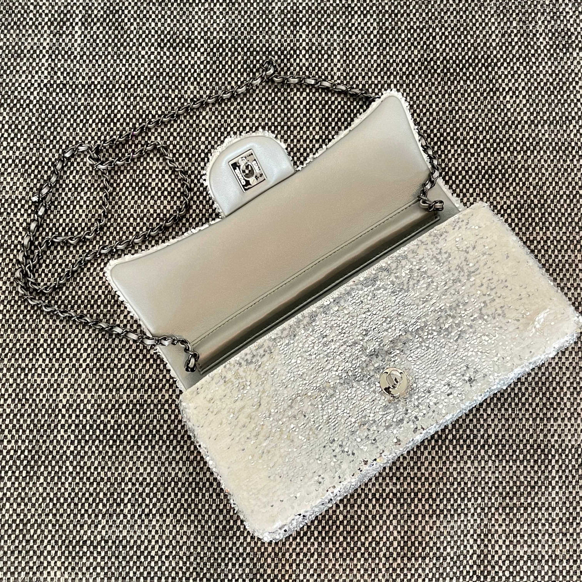CHANEL 26S SEQUIN WOC 24 IN WHITE SILVER SEQUIN SILVER HARDWARE