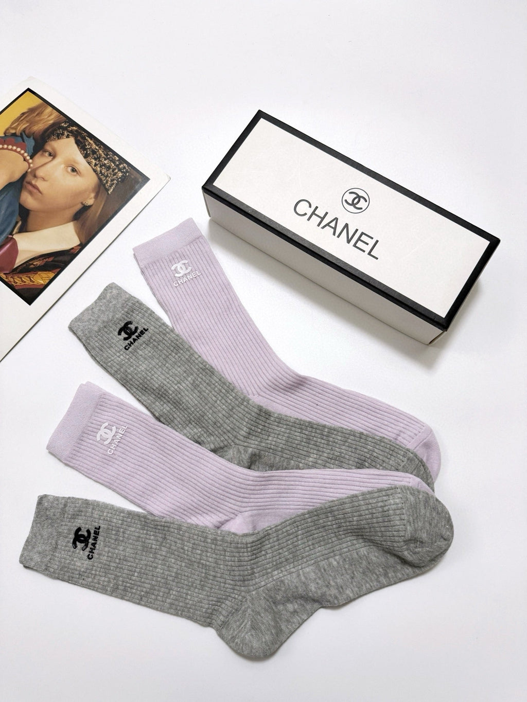 CHANEL 26S CREW SOCKS 395190 (1 BOX)