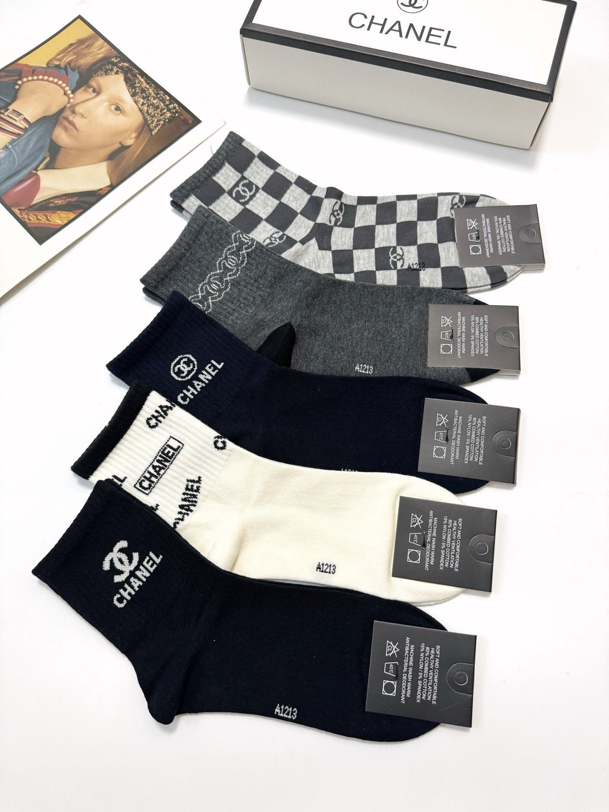 CHANEL 26S CREW SOCKS 405368 (1 BOX)