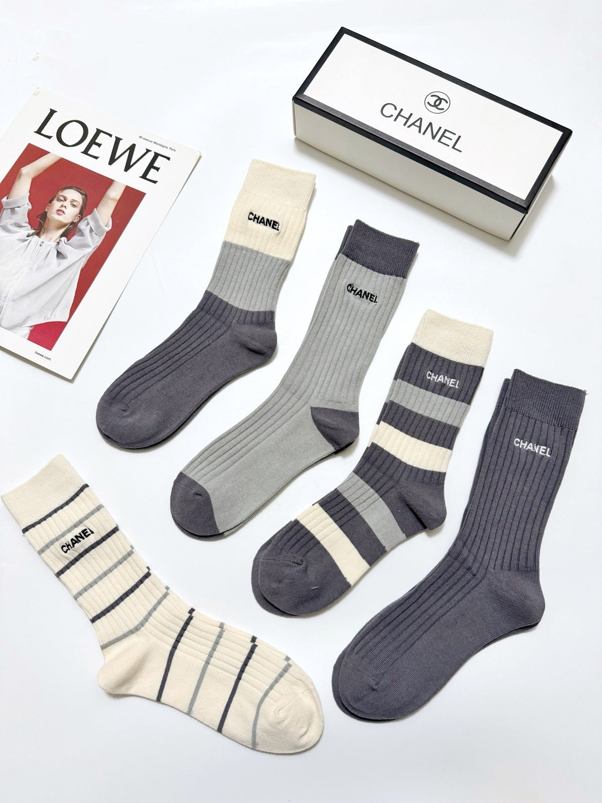 CHANEL 26S CREW SOCKS 405383 (1 BOX)