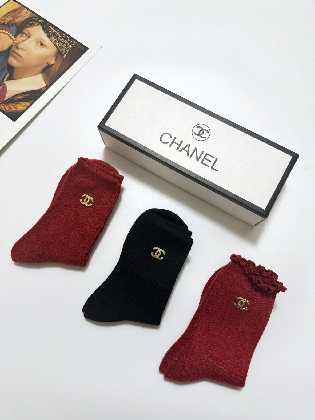CHANEL 26S CREW SOCKS 407172 (1 BOX)