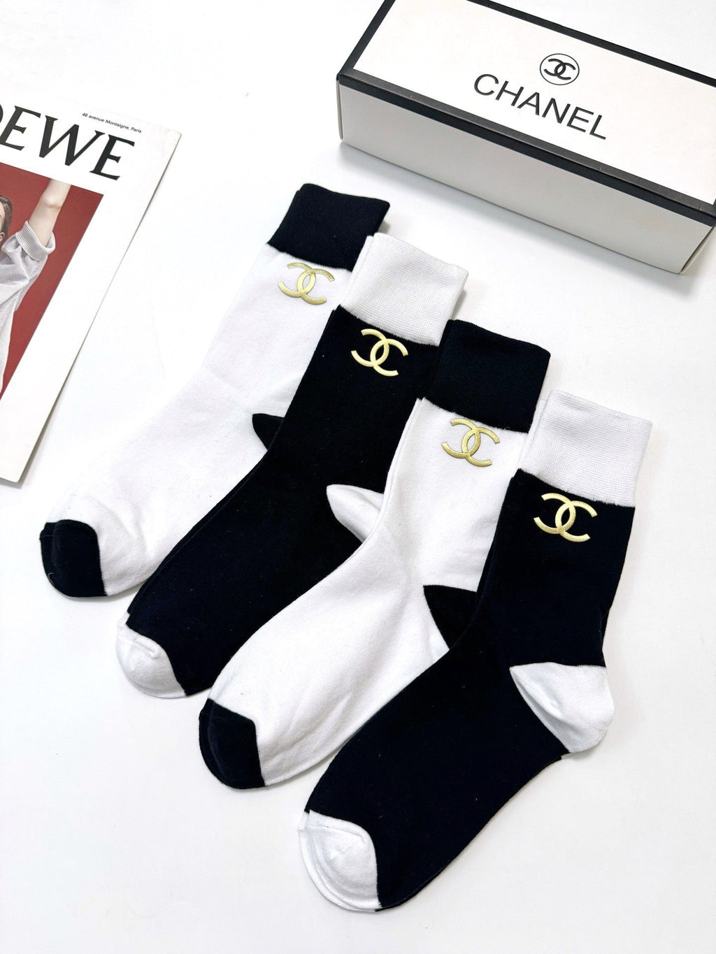 CHANEL 26S CREW SOCKS 408726 (1 BOX)