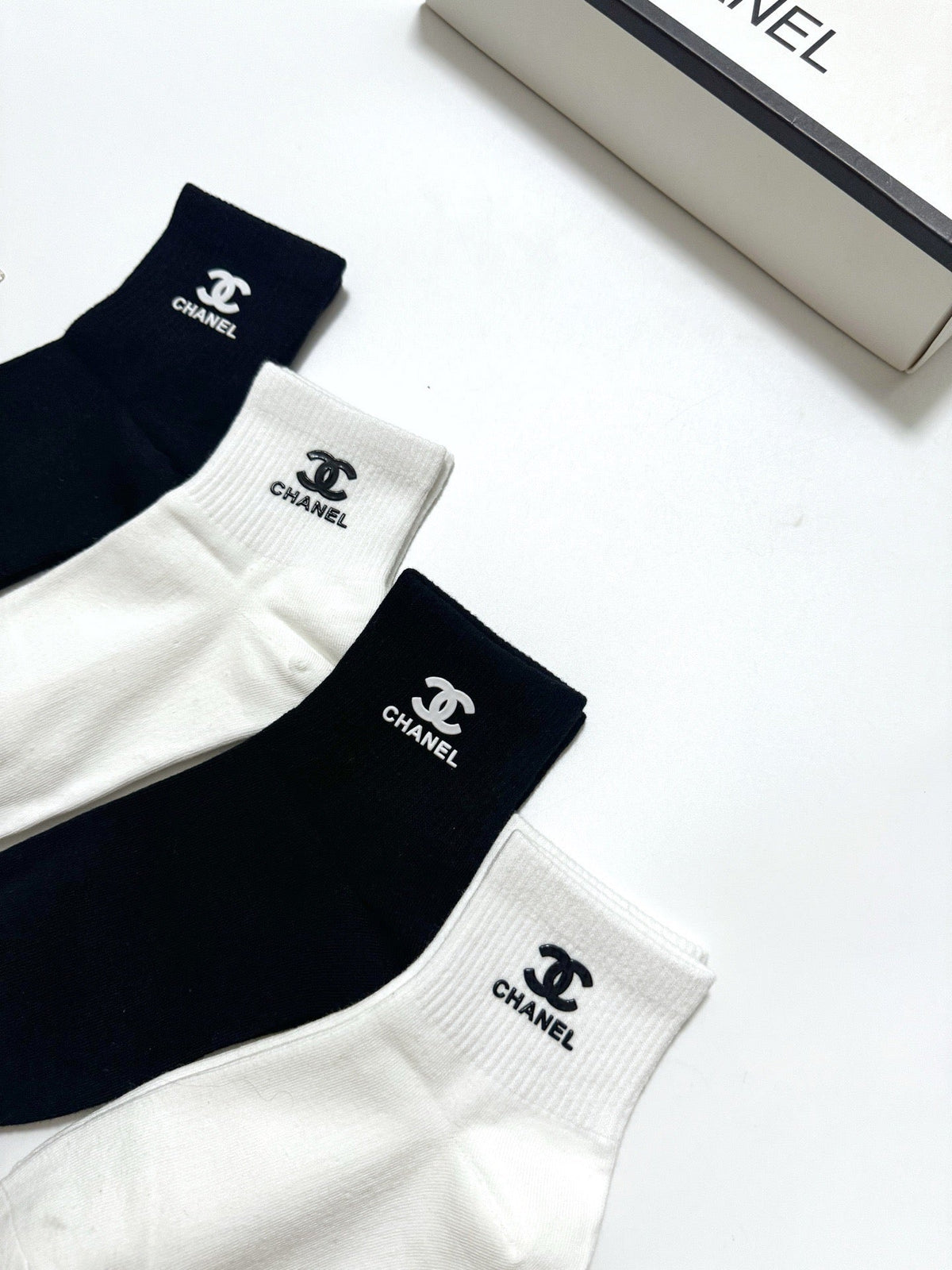 CHANEL 26S ANKLE SOCKS 408731 (1 BOX)