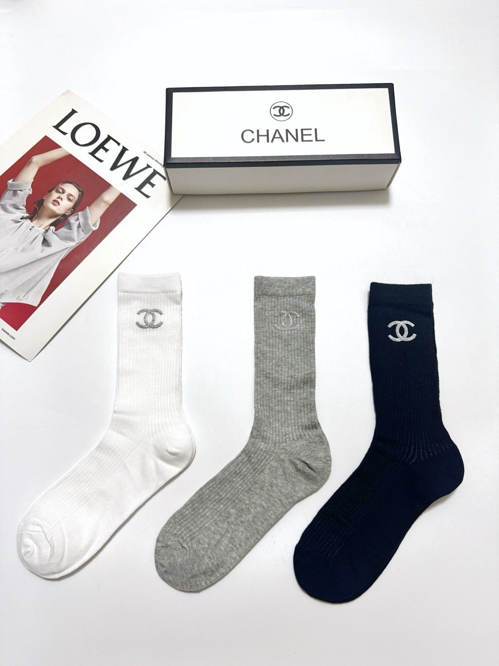CHANEL 26S CREW SOCKS 408734 (1 BOX)