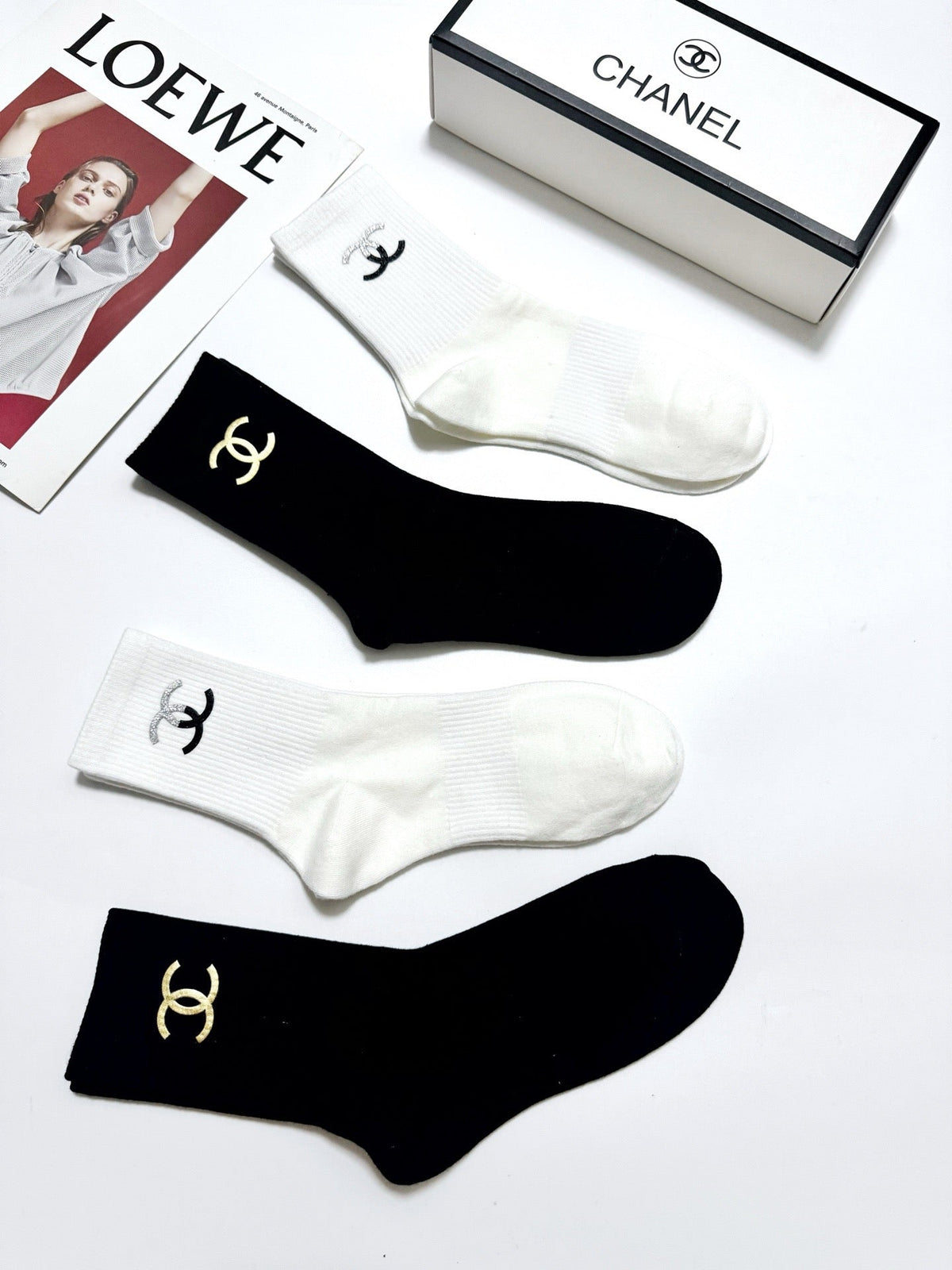 CHANEL 26S CREW SOCKS 410300 (1 BOX)