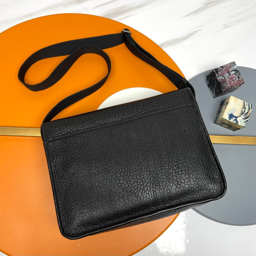 YSL 2026 Niki Messenger Black 28cm Grained Calfskin