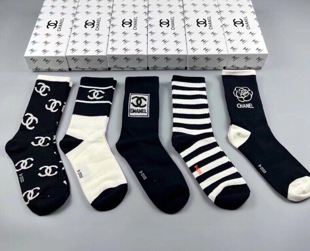 CHANEL 26S CREW SOCKS 410322 (1 BOX)