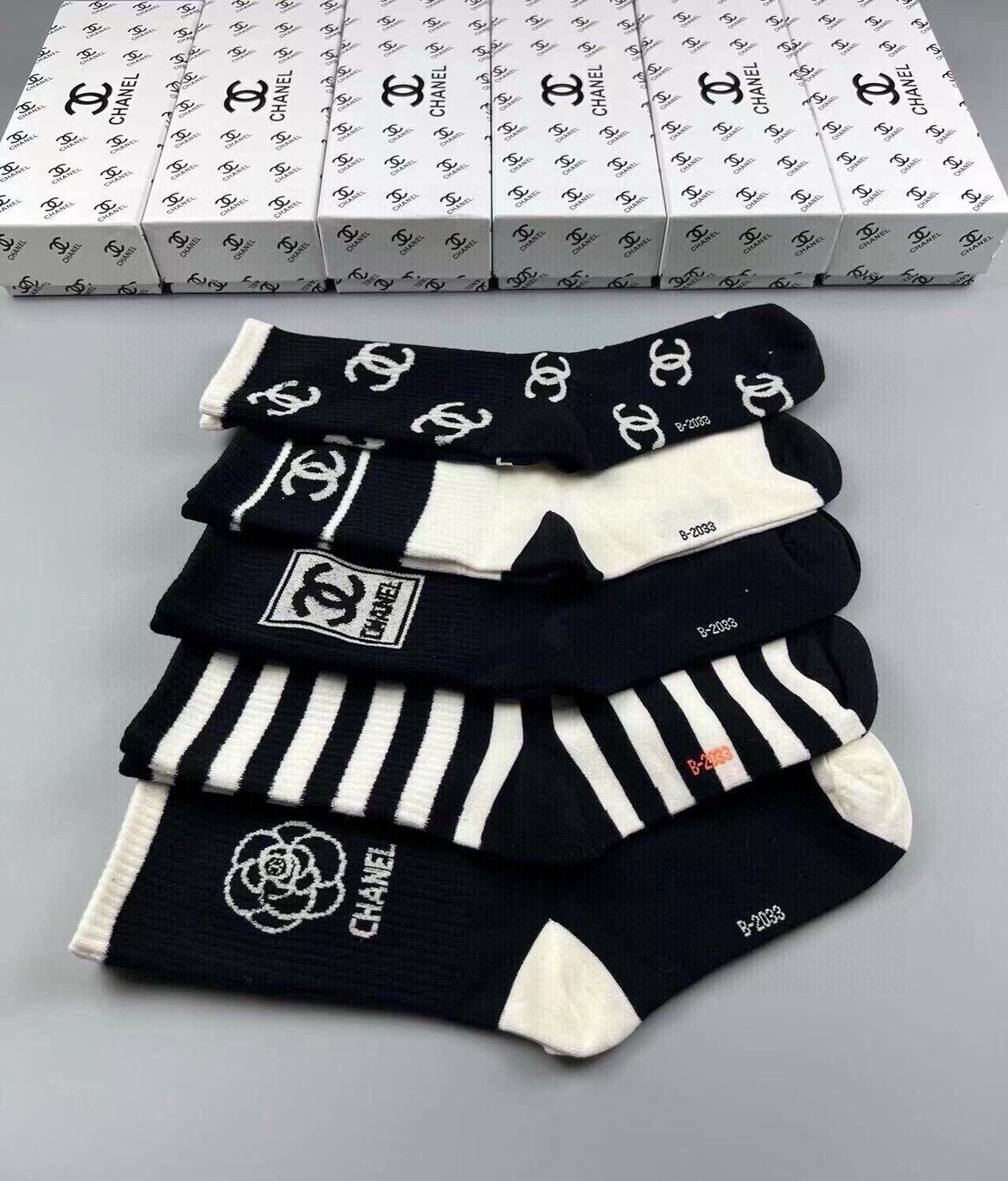 CHANEL 26S CREW SOCKS 410322 (1 BOX)
