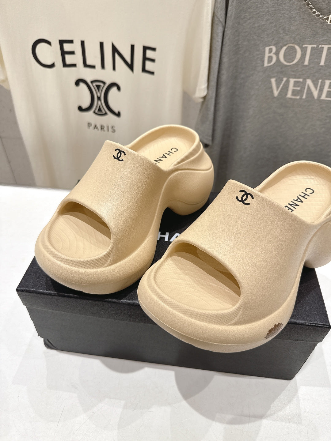 chanel/26SS NEW popular one-line thick-soled wedge-heeled slippers