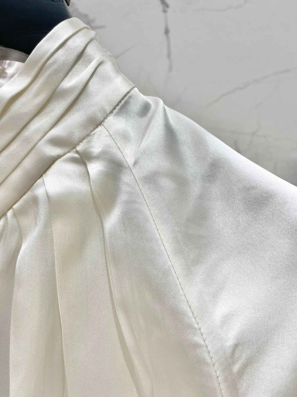 Yves Saint Laurent/🔥Highest Quality🔥26SS NEW Hollow neckline patchwork balloon sleeve shirt