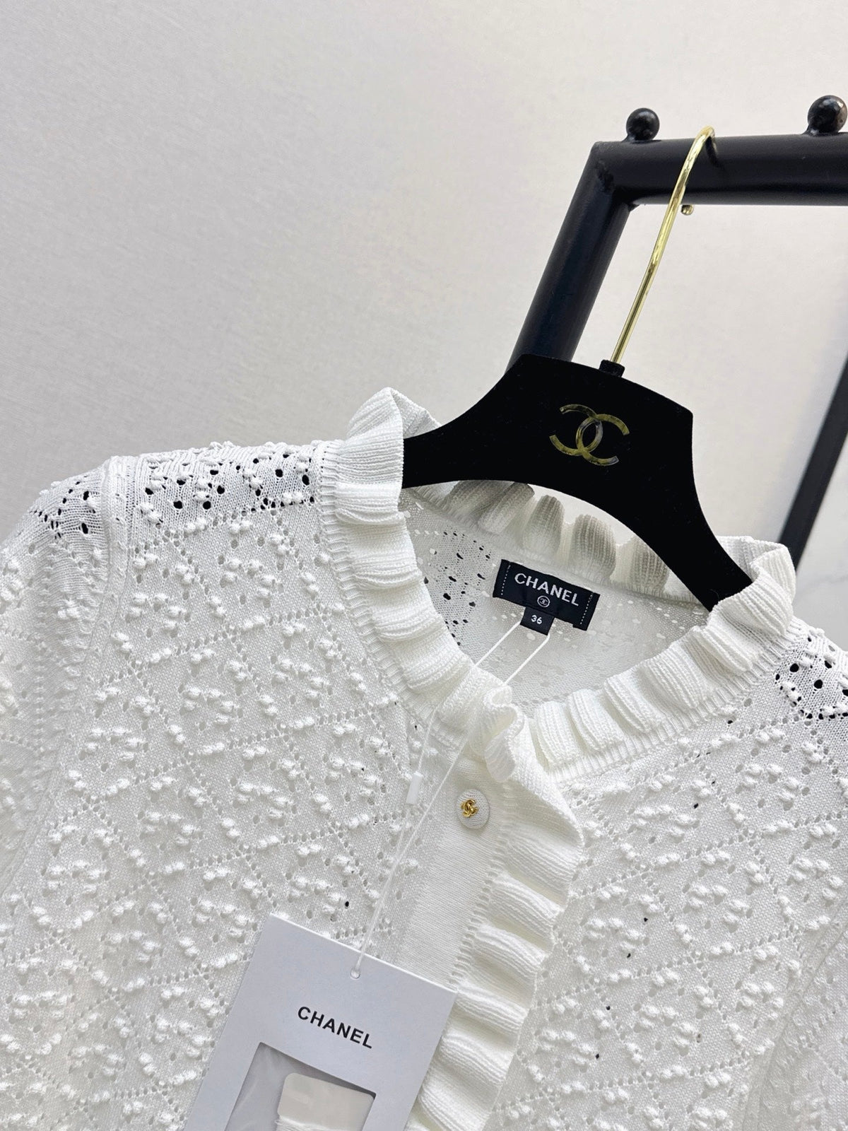 26SS NEW Ruffled Edge Design 3D Crochet Knit Sweater