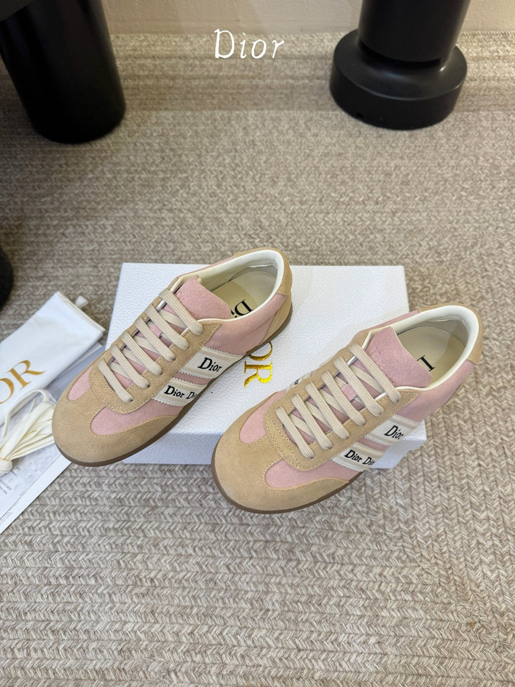 26SS NEW Ribbon Embroidered Sneakers