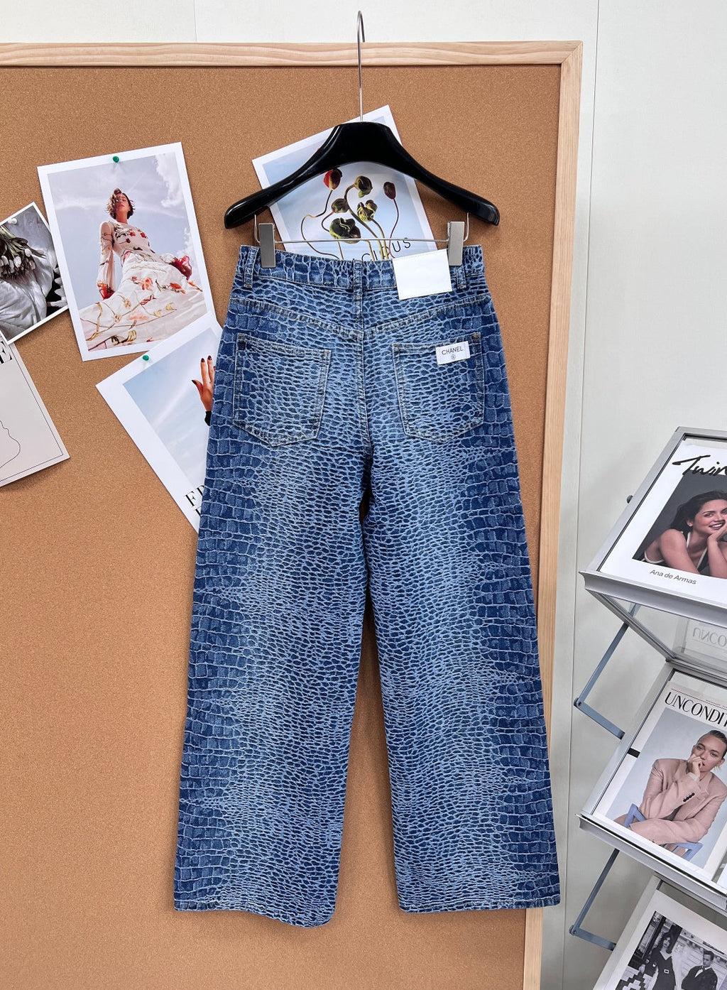 26SS NEW Straight Leg Jeans with Back Pocket Letter Patches