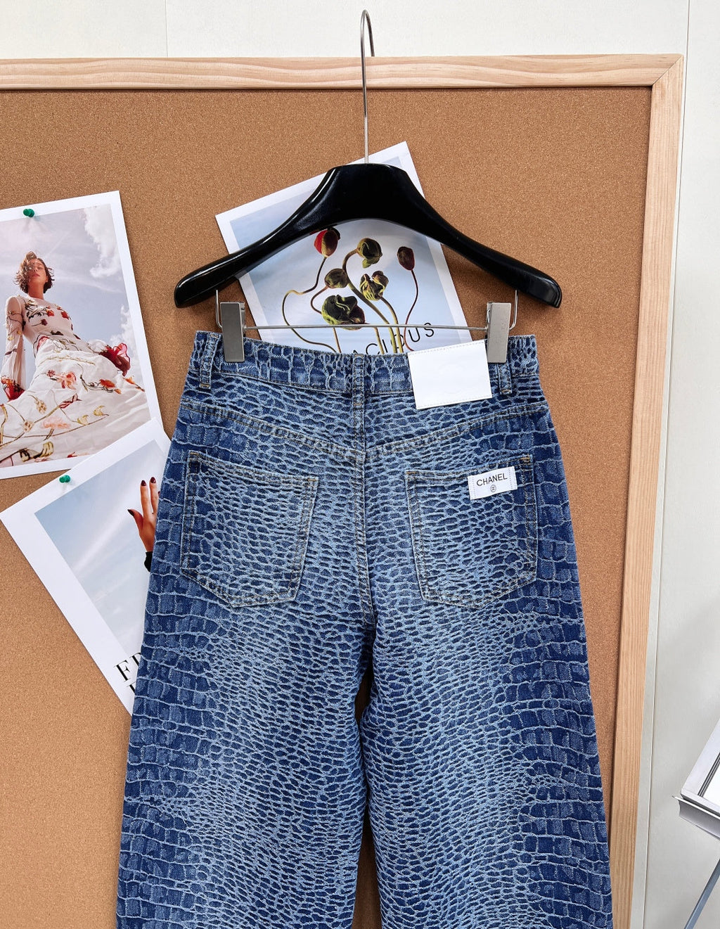 26SS NEW Straight Leg Jeans with Back Pocket Letter Patches