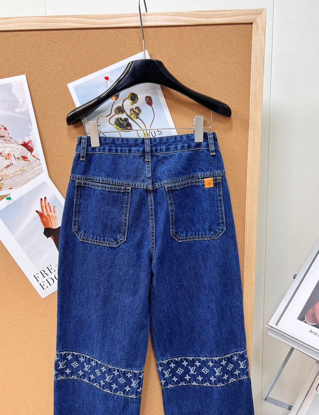 26SS NEW Patchwork Letter V-Neck Jeans