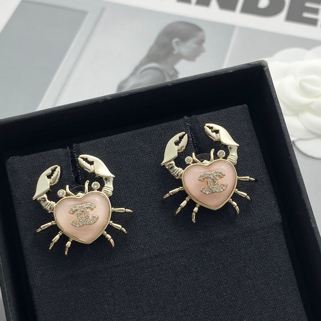 26SS NEW Crab Double C Earrings 🦀