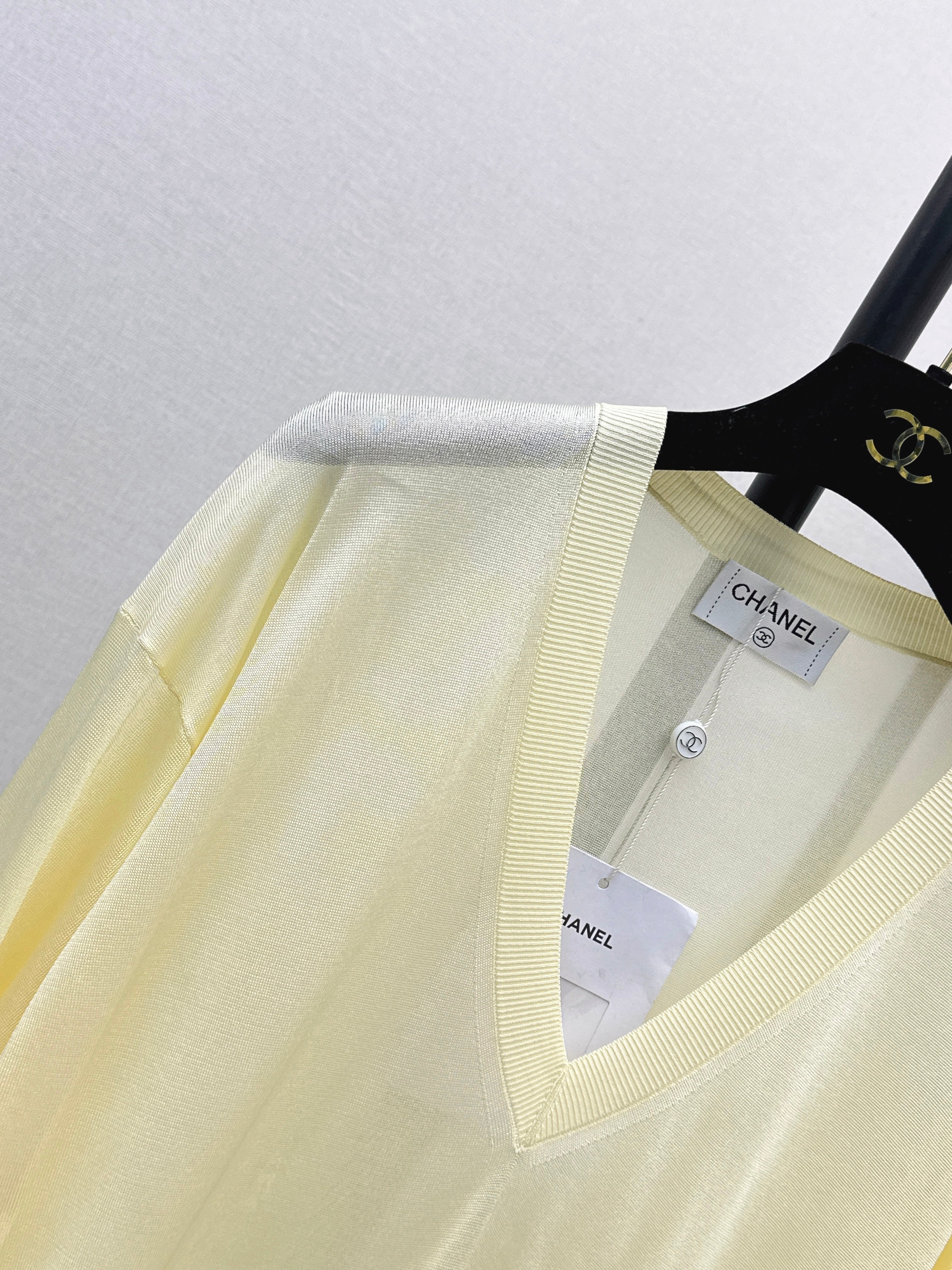26SS NEW Minimalist V-neck Loose Knit Cardigan💛