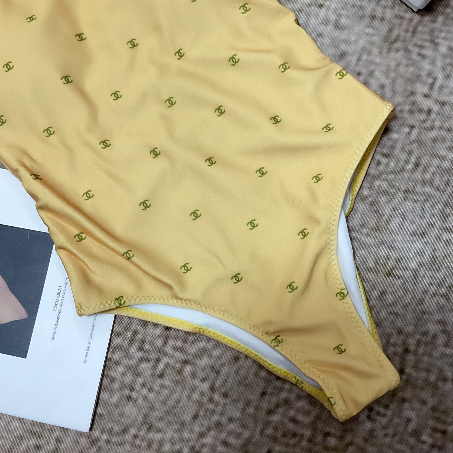 chanel/26SS NEW Yellow One-Shoulder One-Piece Swimsuit 👙