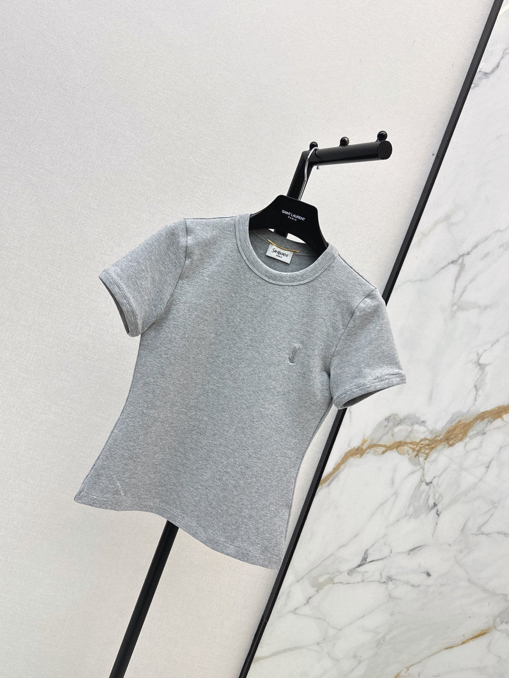 26SS NEW Versatile Small Logo Embroidered T-Shirt 🩶