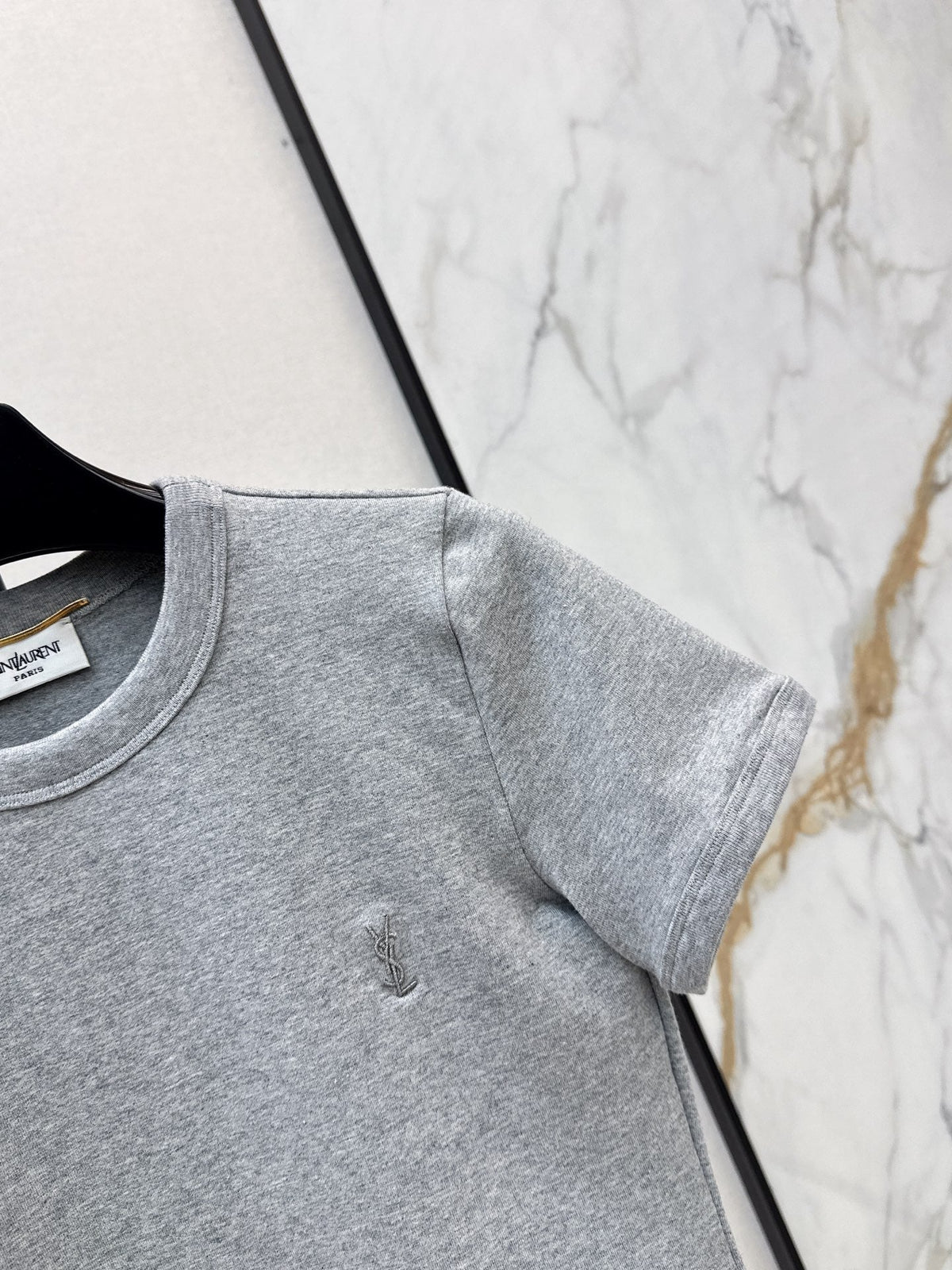 26SS NEW Versatile Small Logo Embroidered T-Shirt 🩶