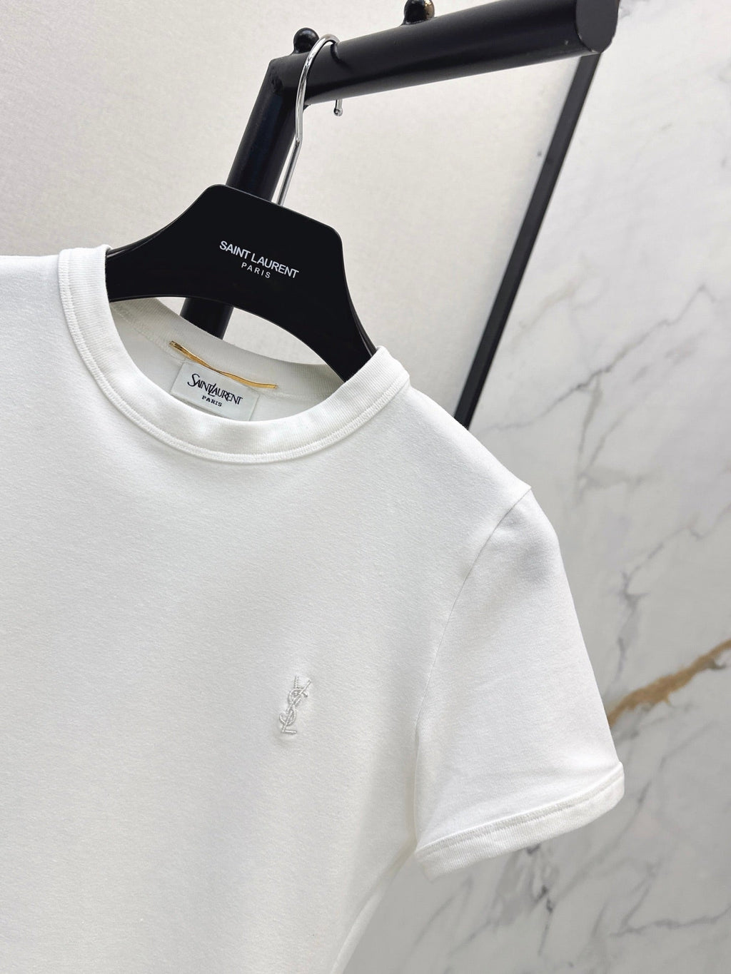 26SS NEW Versatile Small Logo Embroidered T-Shirt 🩶