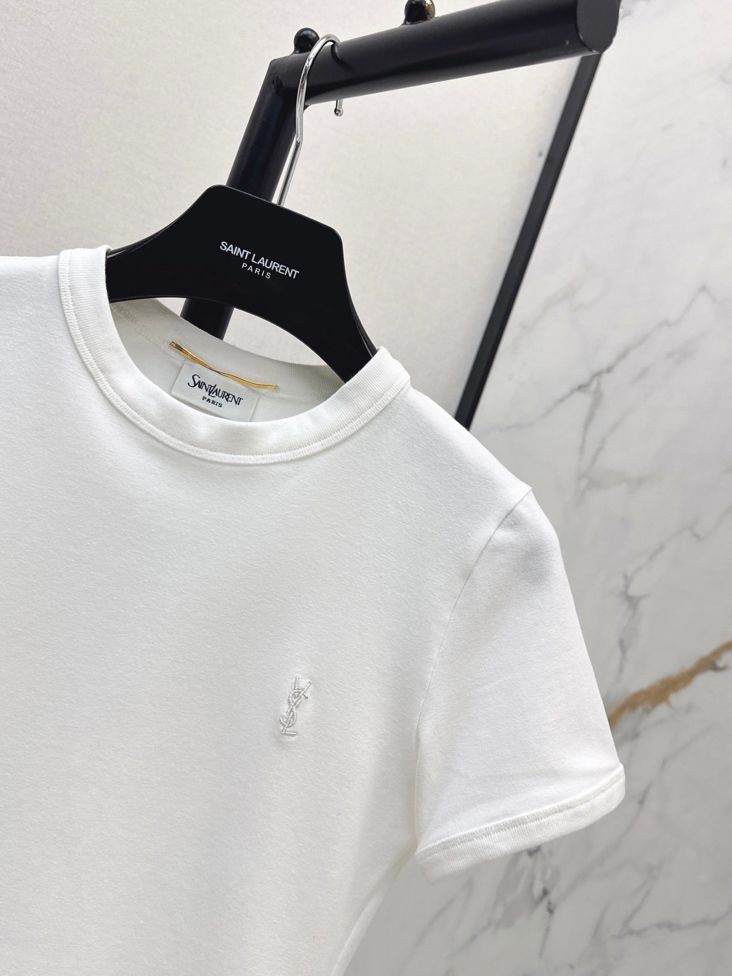 26SS NEW Versatile Small Logo Embroidered T-Shirt 🩶