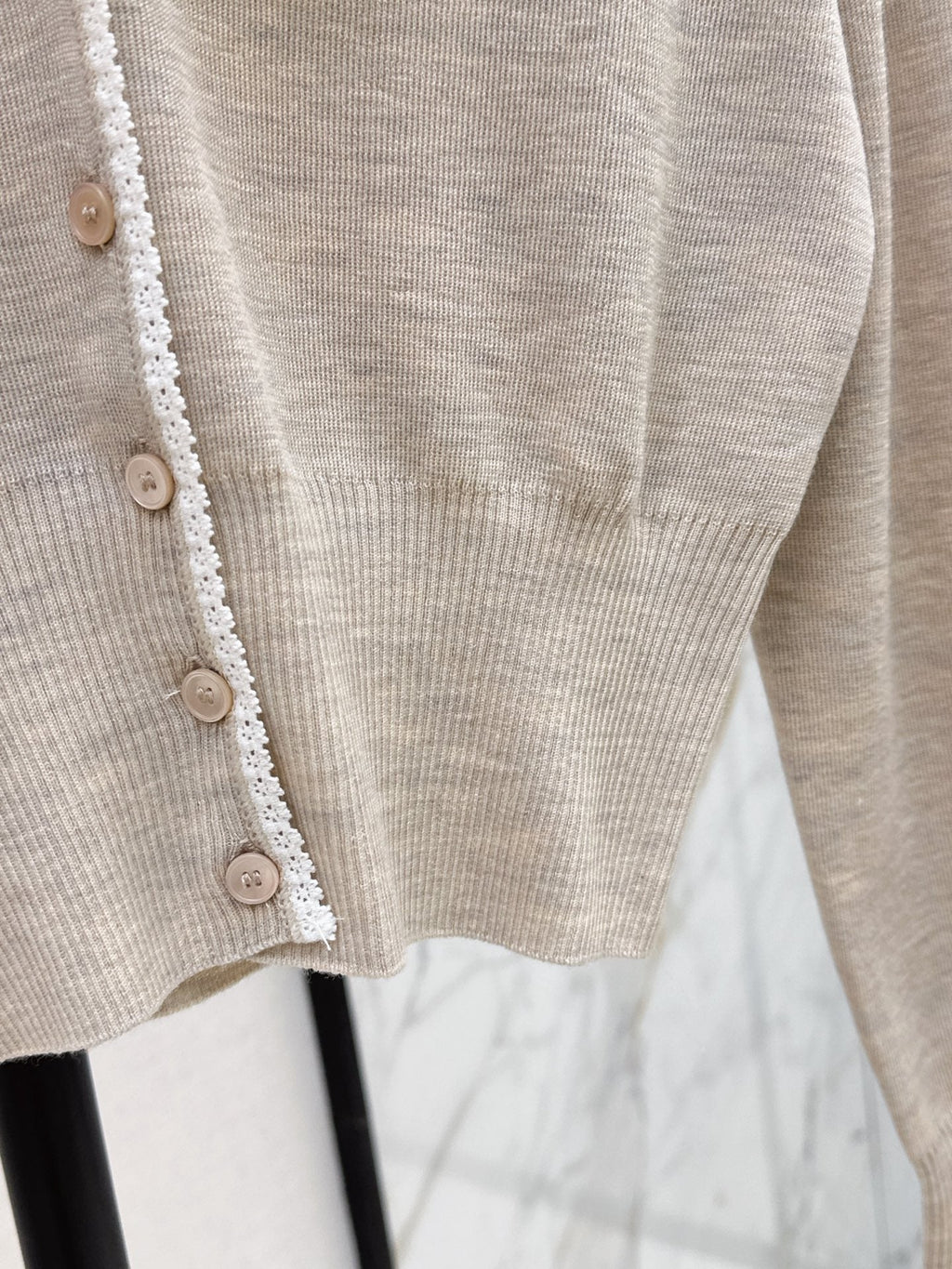 26SS NEW Lace-trimmed V-neck cashmere cardigan 🤍