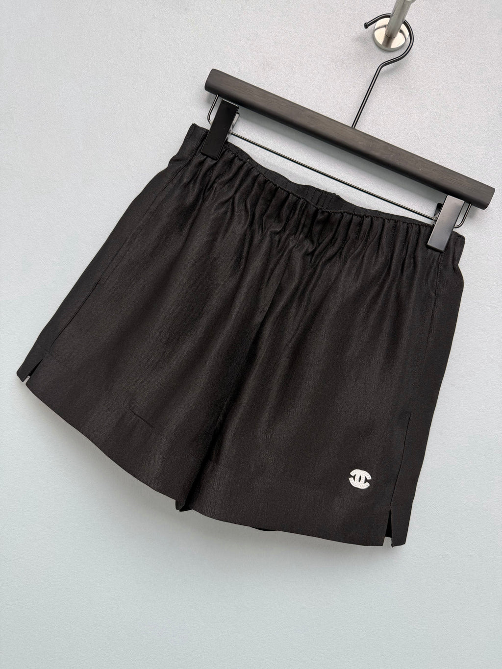 26SS NEW Satin Elastic Embroidered Shorts