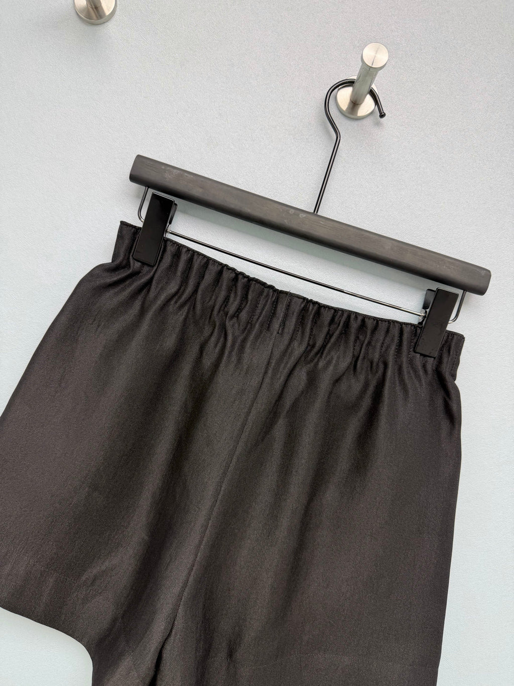 26SS NEW Satin Elastic Embroidered Shorts