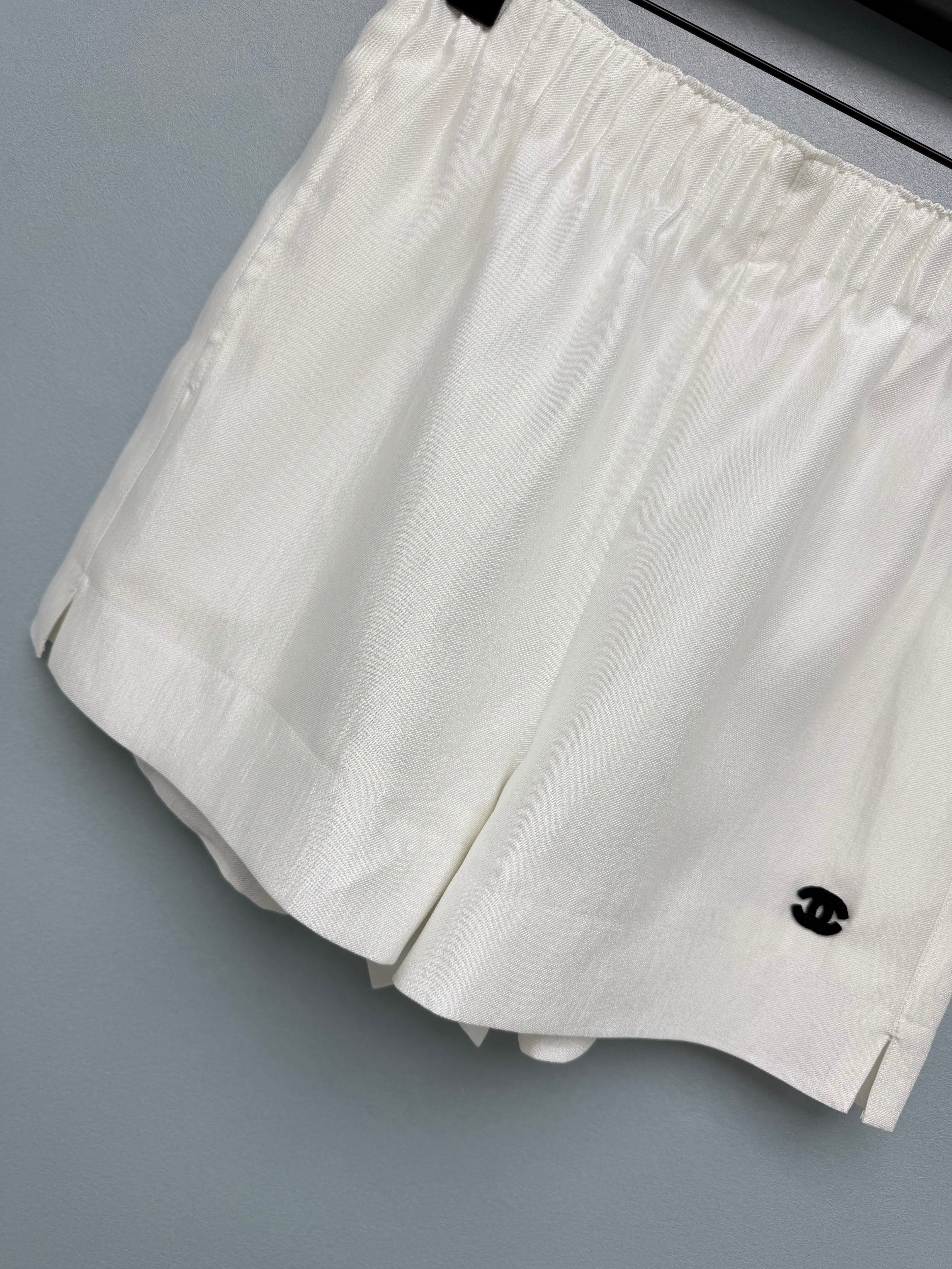 26SS NEW Satin Elastic Embroidered Shorts
