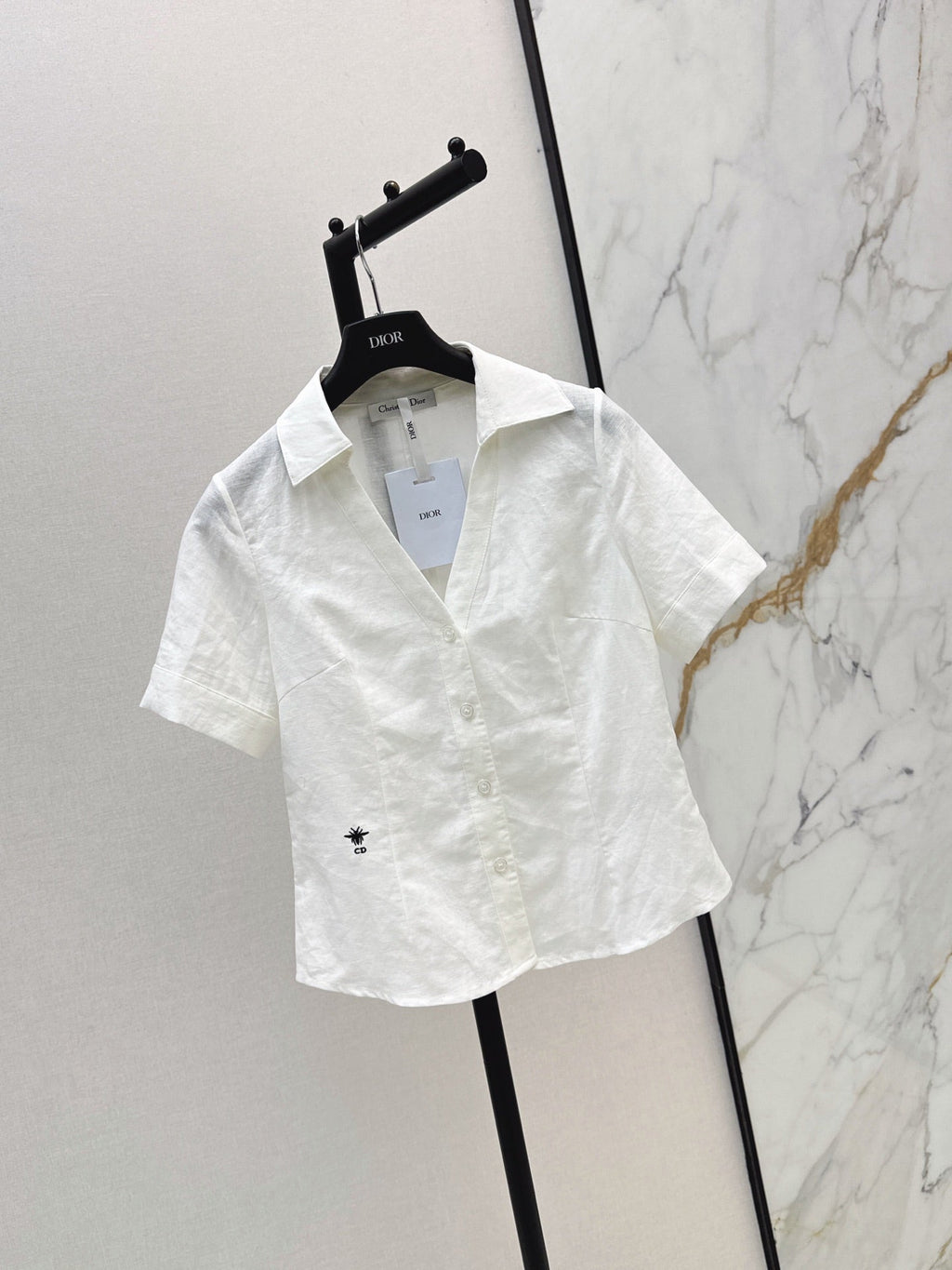 26SS New: French-style minimalist, soft-and-elegant short-sleeved linen shirt with a fitted waist 🤍