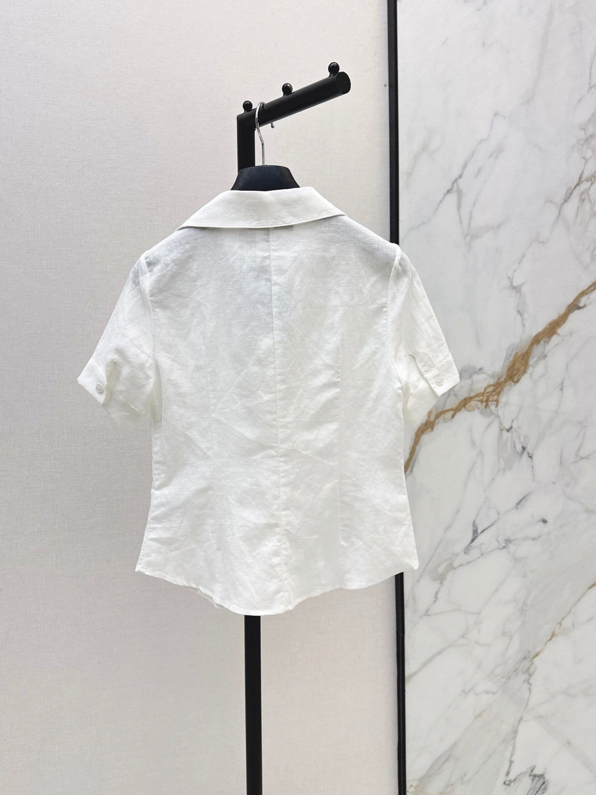 26SS New: French-style minimalist, soft-and-elegant short-sleeved linen shirt with a fitted waist 🤍