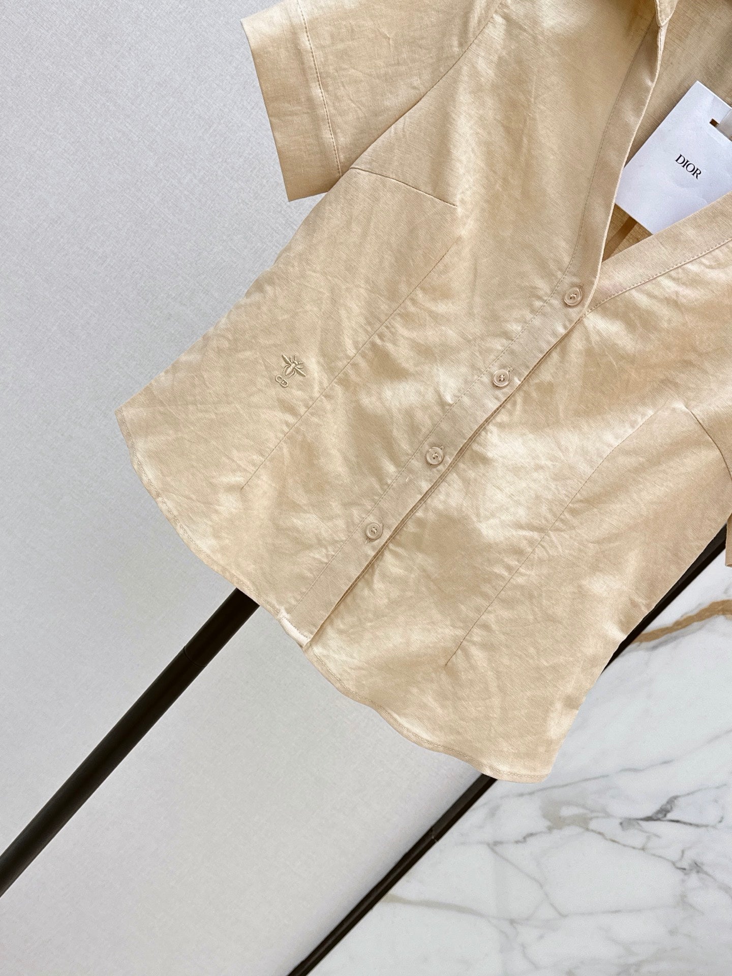 26SS New: French-style minimalist, soft-and-elegant short-sleeved linen shirt with a fitted waist 🤍