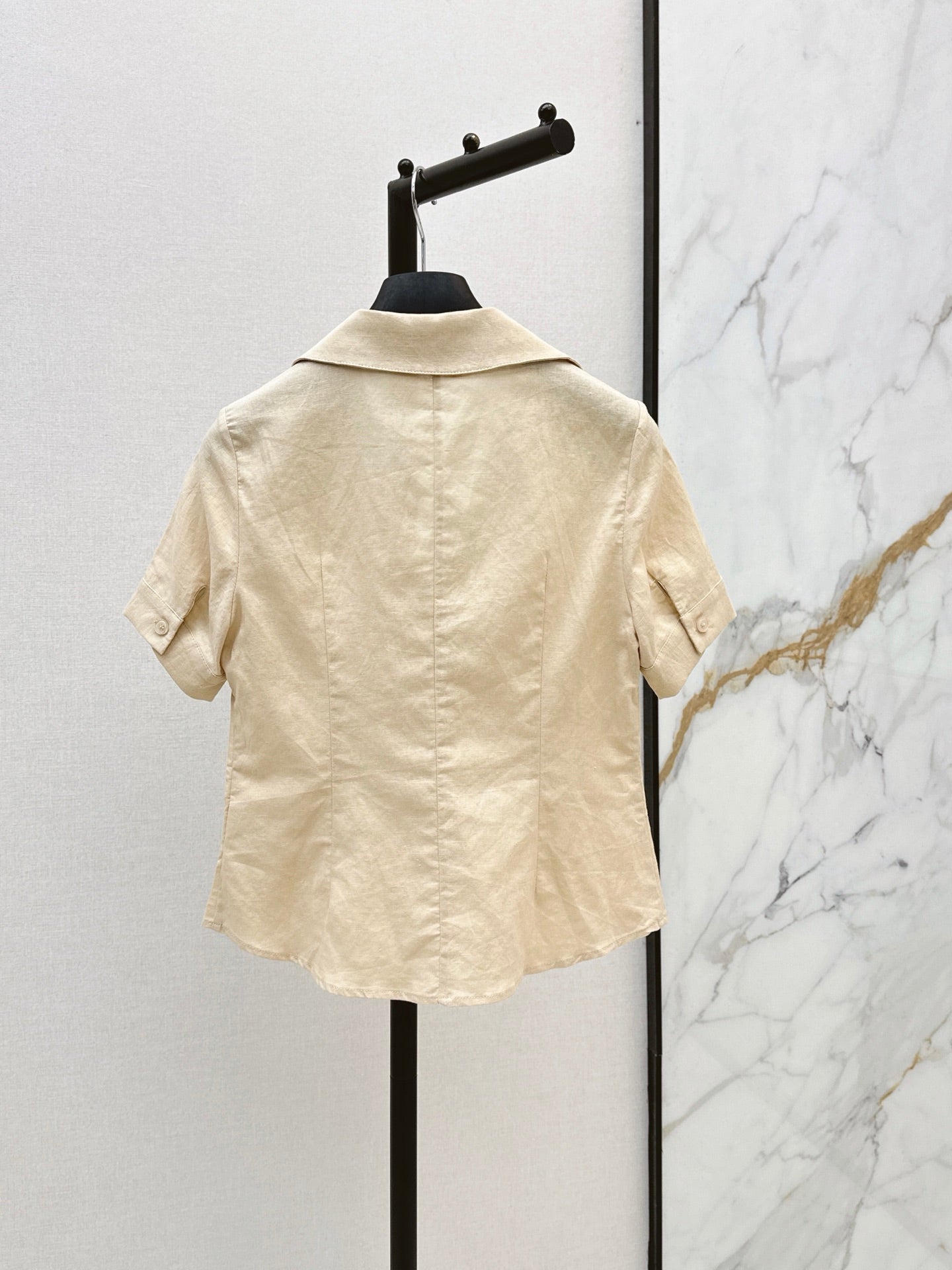 26SS New: French-style minimalist, soft-and-elegant short-sleeved linen shirt with a fitted waist 🤍