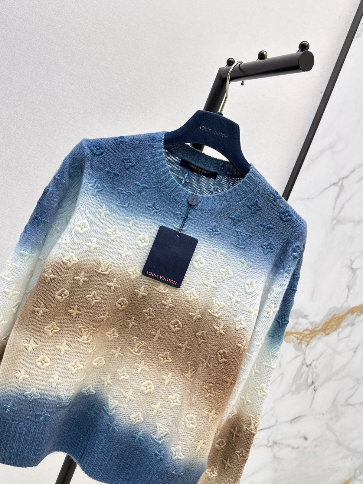 26SS New Gradient Tie-Dye Cashmere Knit with Embossed Logo 🩵