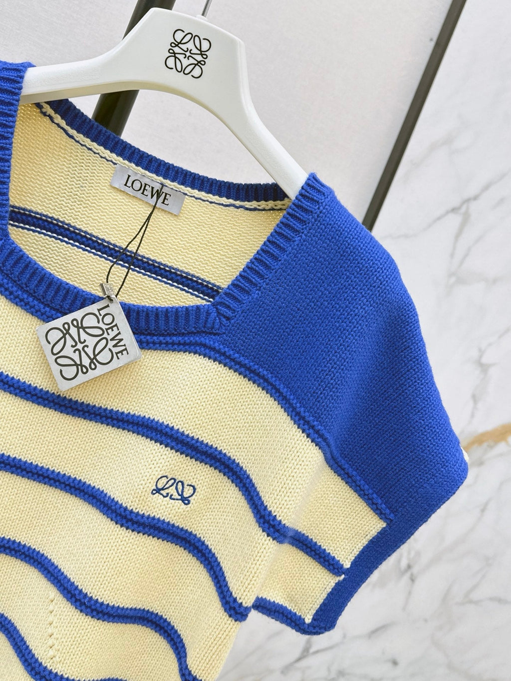 26FW New Short-Sleeved Knit Top with Blue Stripes and Square Neck 🩵