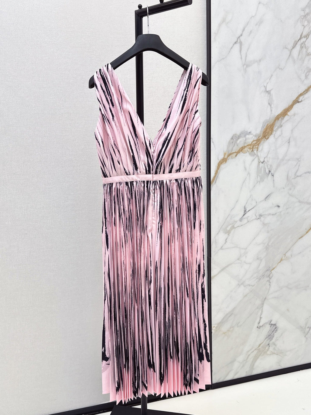 26FW New Resort Collection Sleeveless Maxi Dress 💕